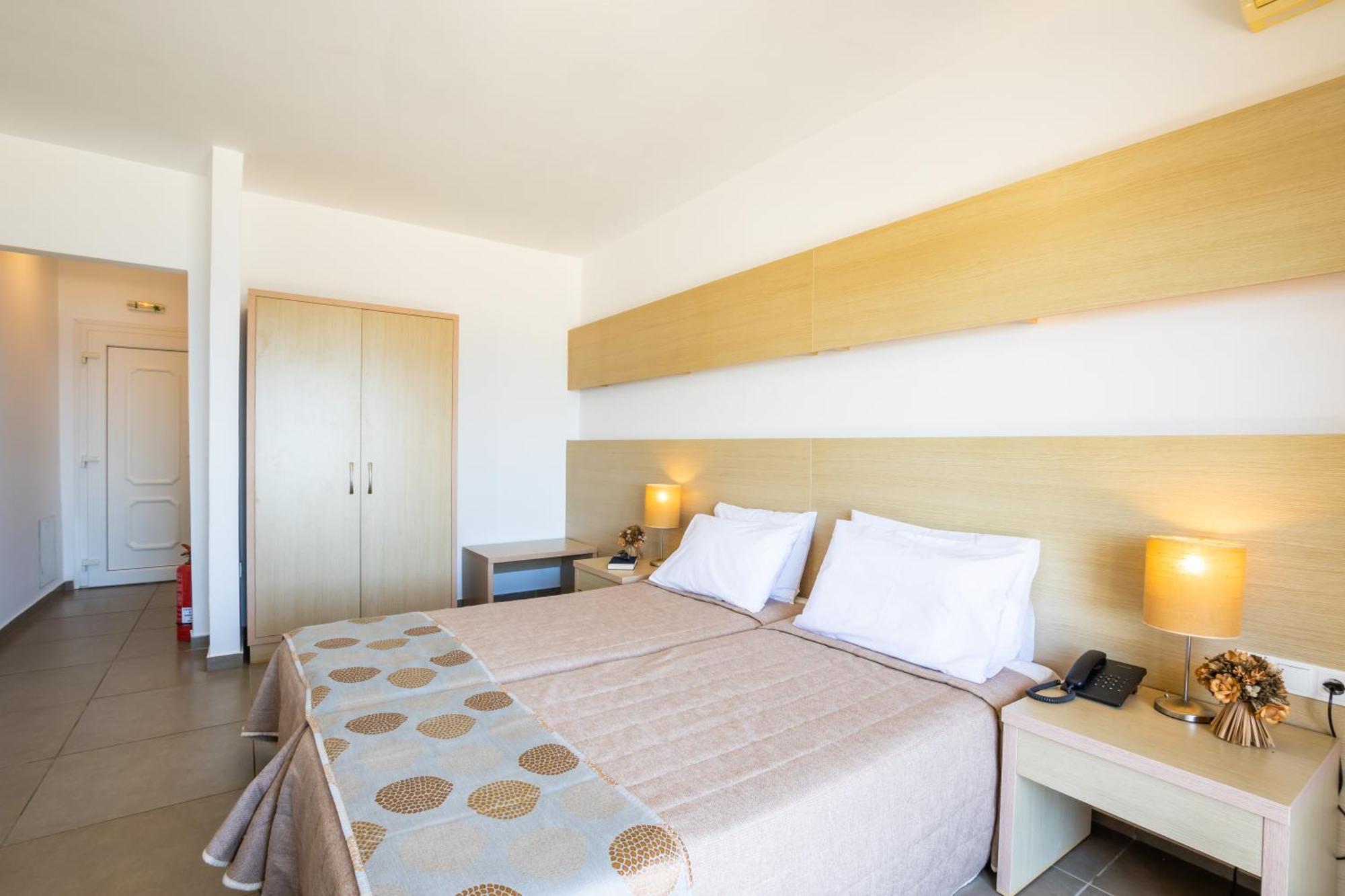 Apolis Beachscape Hotel Amoopi Esterno foto