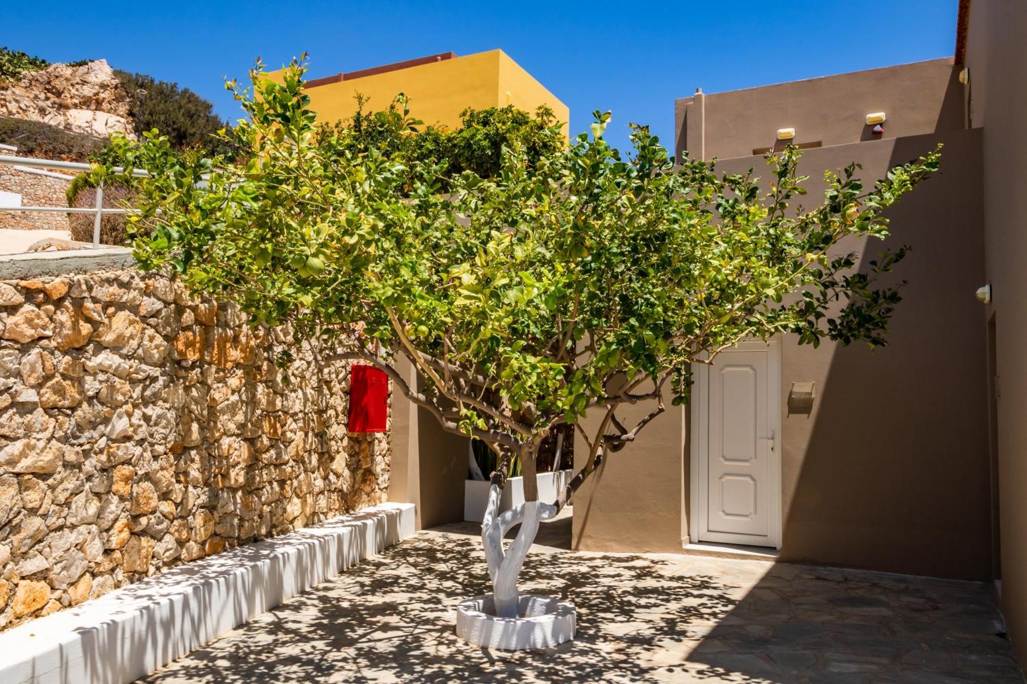 Apolis Beachscape Hotel Amoopi Esterno foto