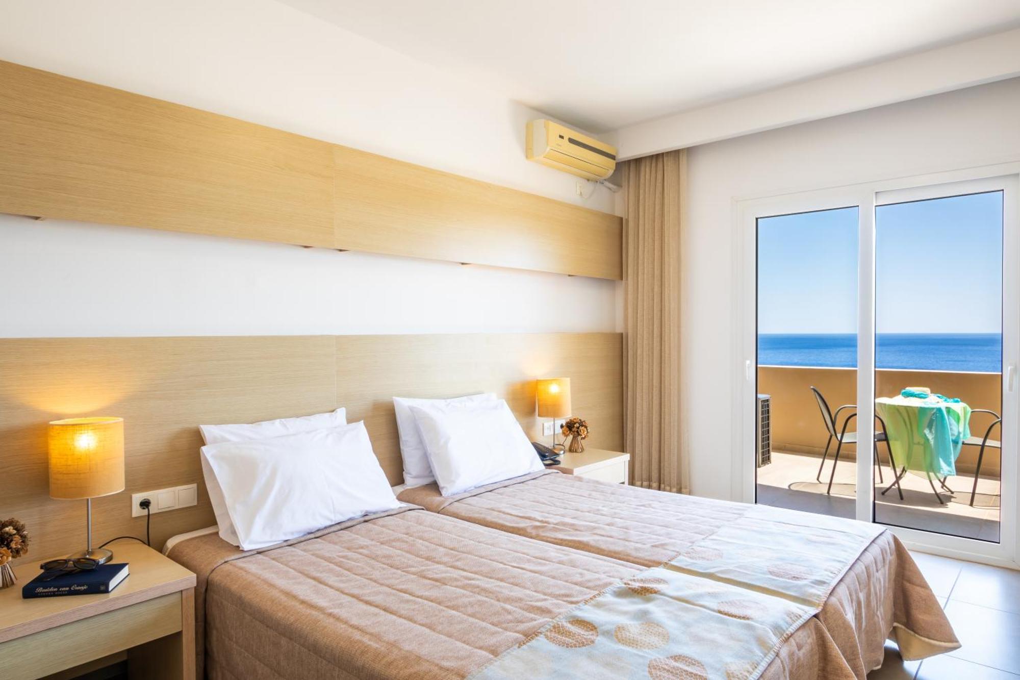 Apolis Beachscape Hotel Amoopi Esterno foto