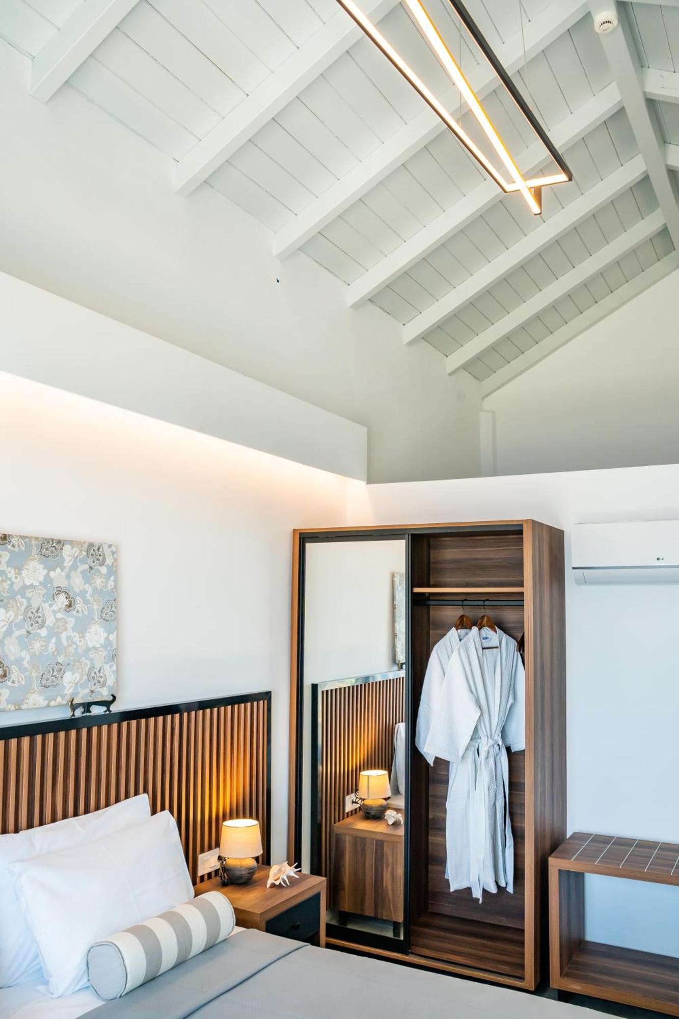 Apolis Beachscape Hotel Amoopi Esterno foto