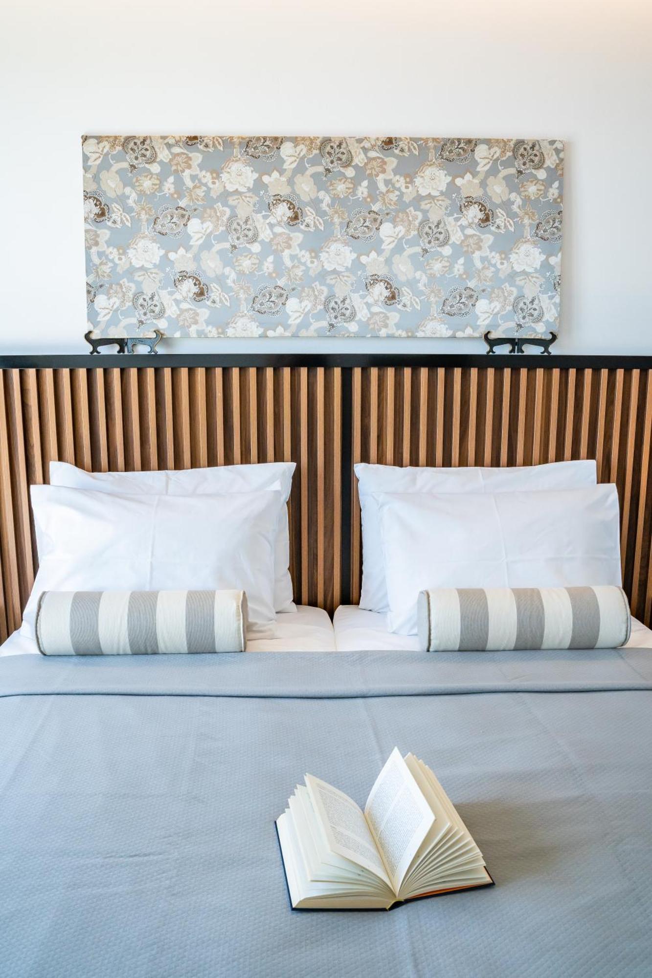 Apolis Beachscape Hotel Amoopi Esterno foto