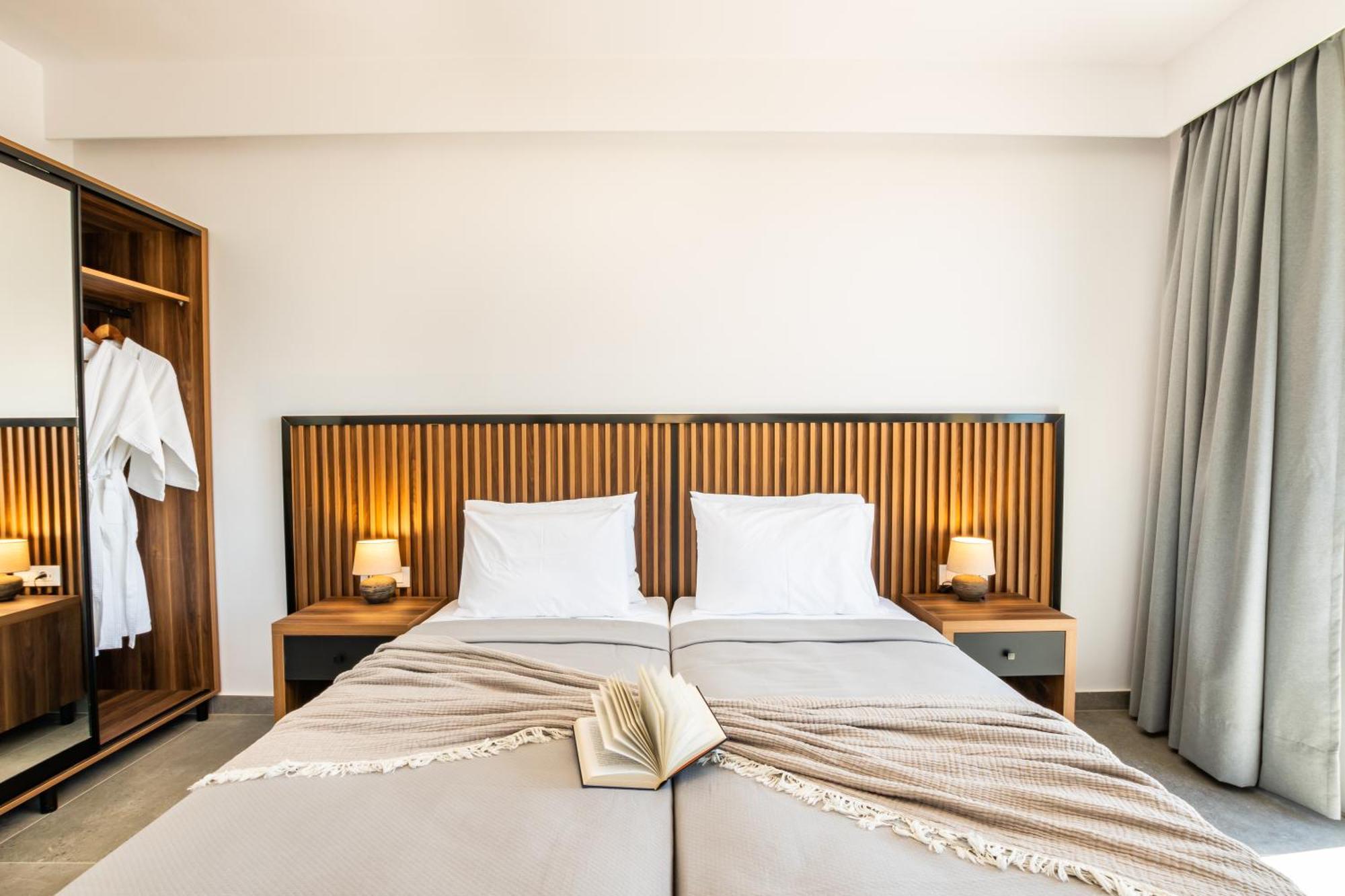 Apolis Beachscape Hotel Amoopi Esterno foto